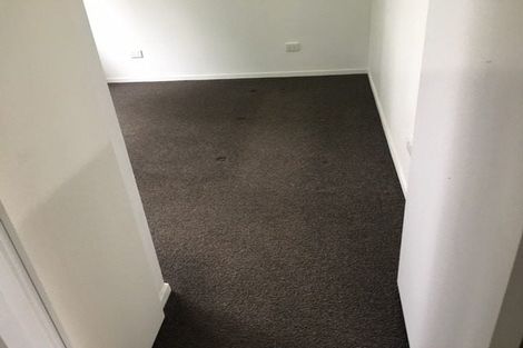 Photo of property in 67 Hogans Road, Glenfield, Auckland, 0629