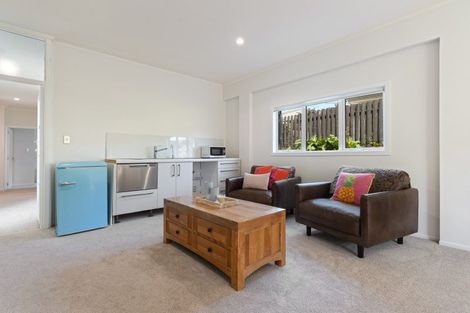 Photo of property in 19 Darraghs Road, Brookfield, Tauranga, 3110