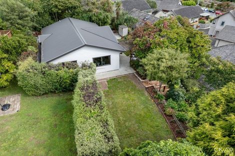 Photo of property in 32a Dowling Grove, Silverstream, Upper Hutt, 5019