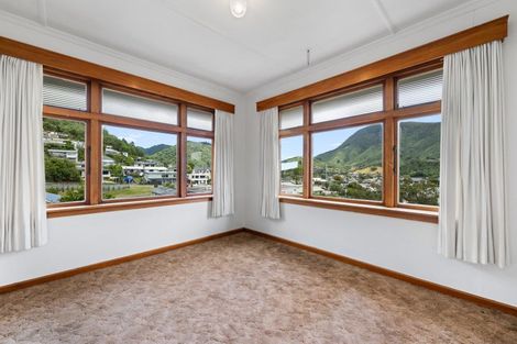 Photo of property in 15 Taranaki Street, Picton, 7220