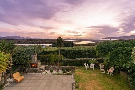 Photo of property in 6 Waiheke Street, Waikanae Beach, Waikanae, 5036
