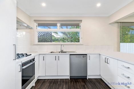 Photo of property in 213 Fifield Terrace, Opawa, Christchurch, 8023