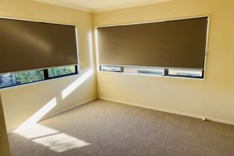 Photo of property in 49 Lilybank Crescent, East Tamaki, Auckland, 2013