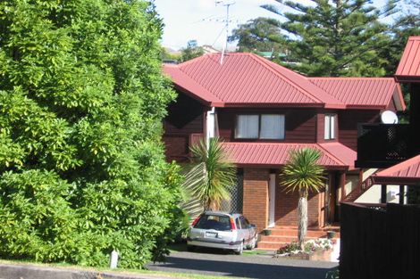 Photo of property in 2/20 Channel View Road, Campbells Bay, Auckland, 0630