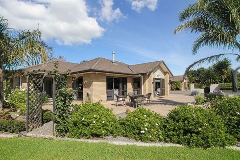 Photo of property in 8 Millbrook Drive, Waiuku, 2683