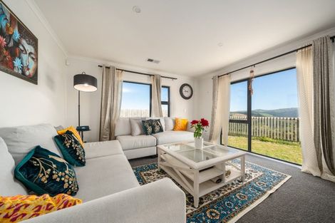 Photo of property in 9 Antigua Way, Grenada Village, Wellington, 6037