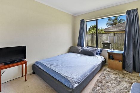 Photo of property in 184 Wattle Farm Road, Wattle Downs, Auckland, 2103