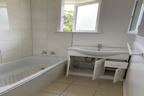 Photo of property in 14 Arimu Road, Papakura, 2110