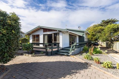 Photo of property in 6 Tahi Road, Paraparaumu Beach, Paraparaumu, 5032