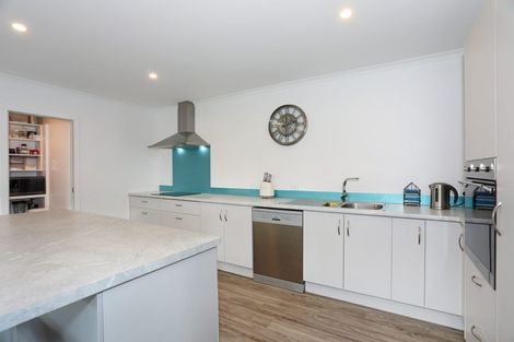 Photo of property in 28 Oldfield Lane, Marton, 4710