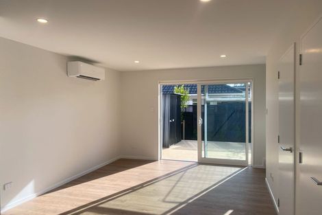 Photo of property in 4/5 Preston Avenue, Henderson, Auckland, 0610