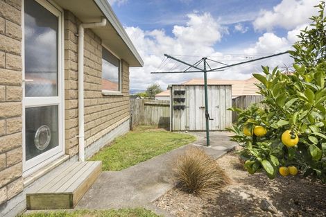 Photo of property in 24 Logan Way, Kelvin Grove, Palmerston North, 4414
