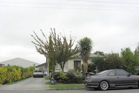 Photo of property in 96 Mcmurdo Street, Tinwald, Ashburton, 7700