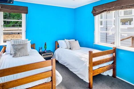 Photo of property in 44 Airlie Road, Plimmerton, Porirua, 5026