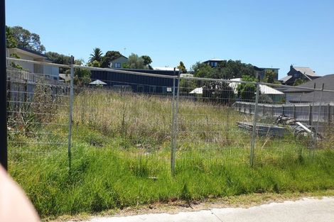 Photo of property in 41 Surf View Crescent, Red Beach, 0932