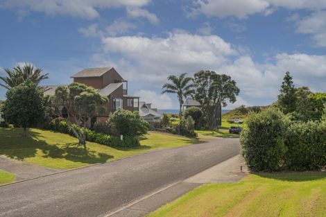 Photo of property in 4a Moray Place, Whiritoa, Whangamata, 3691