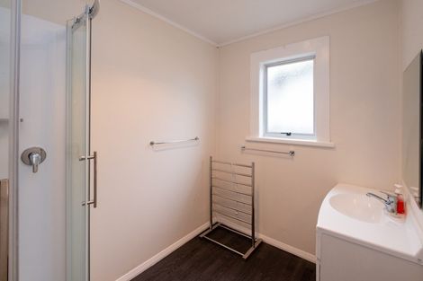 Photo of property in 9 Preston Street, Eltham, 4322