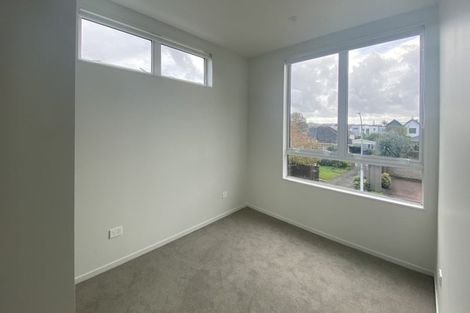 Photo of property in 14/2 Moor Avenue, Te Atatu Peninsula, Auckland, 0610