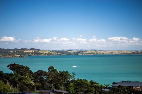 Photo of property in 202 Te Wahapu Road, Russell, 0272