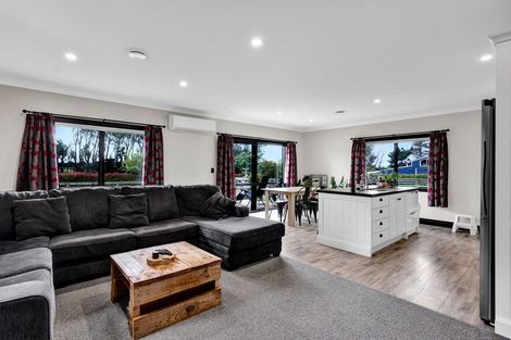 Photo of property in 30b Arthur Street, Hawera, 4674