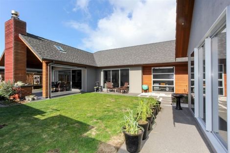 Photo of property in 7 St Andrews Parkway, Waiwhakaiho, New Plymouth, 4312