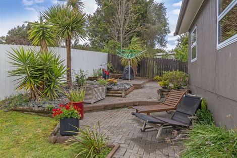 Photo of property in 2/31 Oteha Valley Road, Northcross, Auckland, 0632