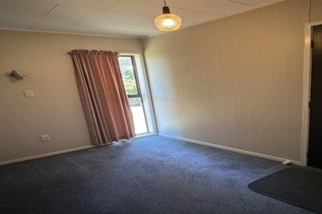 Photo of property in 2/751 Swanson Road, Swanson, Auckland, 0612