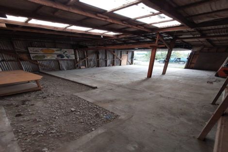 Photo of property in 37 Shaw Road, Oratia, Auckland, 0604