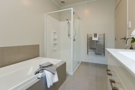 Photo of property in 4a Montgomery Terrace, Hokowhitu, Palmerston North, 4410