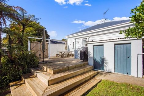 Photo of property in 1/139 Titirangi Road, New Lynn, Auckland, 0600