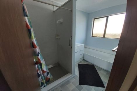 Photo of property in 18 Cutfield Road, New Plymouth, 4310