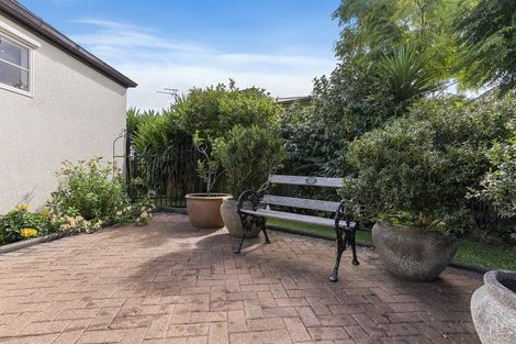 Photo of property in 2/15 Bradbury Road, Botany Downs, Auckland, 2010