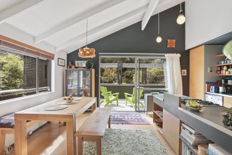 Photo of property in 27 Ocean View Road, Huia, Auckland, 0604