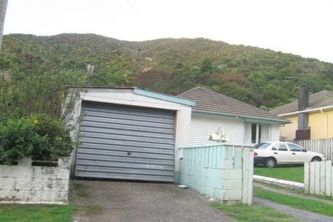 Photo of property in 27 Sunny Grove, Wainuiomata, Lower Hutt, 5014