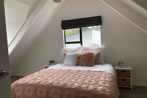 Photo of property in 3 Azimuth Place, Whitby, Porirua, 5024