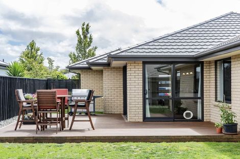 Photo of property in 108 Shillingford Boulevard, Rolleston, 7615