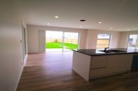 Photo of property in 17 Kapia Drive, Takanini, 2112