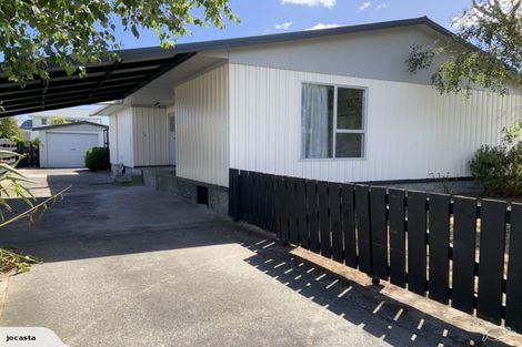 Photo of property in 17 Makarini Street, Paraparaumu, 5032