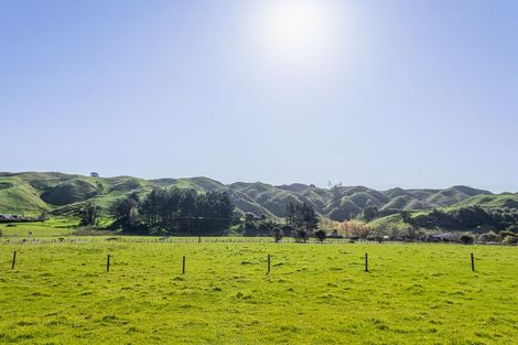 Photo of property in 7 Maungakotukutuku Road, Paraparaumu, 5032