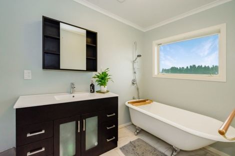 Photo of property in 20 Paul Faith Lane, Te Horo, Otaki, 5581