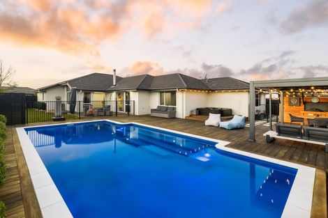 Photo of property in 5 Trauzer Place, Flagstaff, Hamilton, 3210