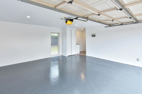 Photo of property in 32 Sheriff Place, Randwick Park, Auckland, 2105