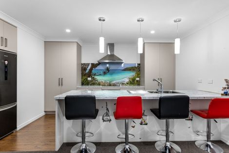 Photo of property in 129 Ballintoy Park Drive, Welcome Bay, Tauranga, 3175