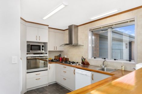 Photo of property in 5 Olive Close, Omokoroa, 3114