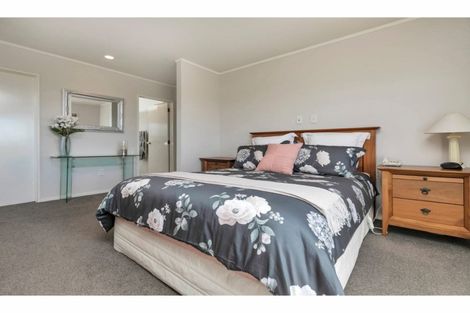 Photo of property in 12 Marlin Street, West Harbour, Auckland, 0618