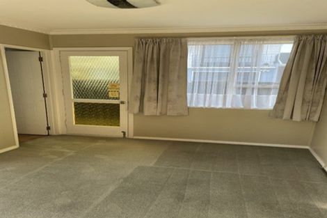 Photo of property in 2/404 Main North Road, Redwood, Christchurch, 8051