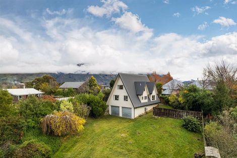 Photo of property in 11 Kowhai Drive, Wanaka, 9305
