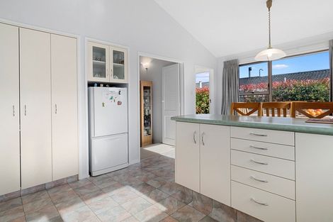 Photo of property in 17 Endeavour Avenue, Welcome Bay, Tauranga, 3112