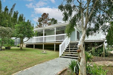 Photo of property in 49 Evans Road, South Head, Helensville, 0874