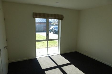 Photo of property in 25 Mataroa Place, Parklands, Christchurch, 8083